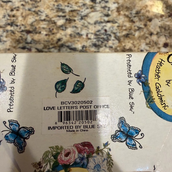 Blue Sky Floral and Butterfly Figurine - Picture 6 of 7